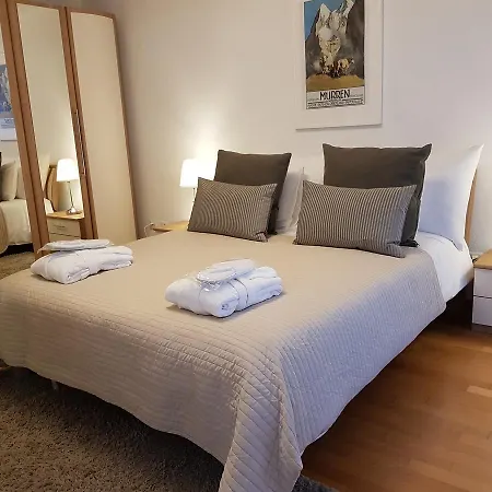 Apartment View Centre *